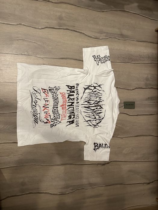 Balenciaga t-shirt black and white