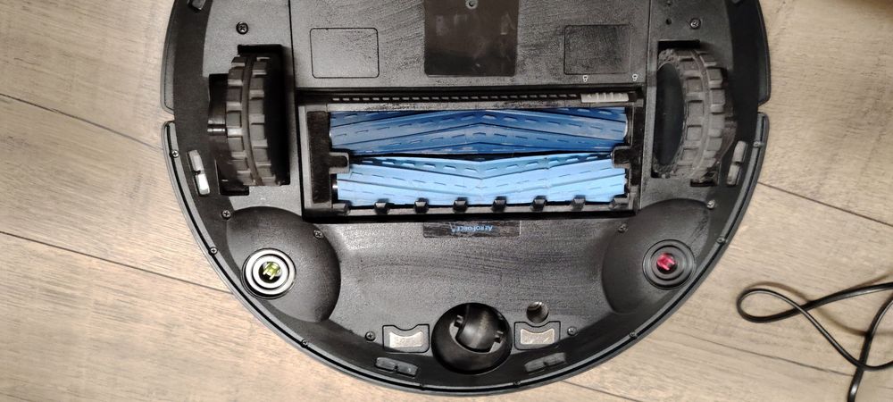 Продавам: ECOVACS DEEBOT T9 AIVI – Робот Прахосмукачка