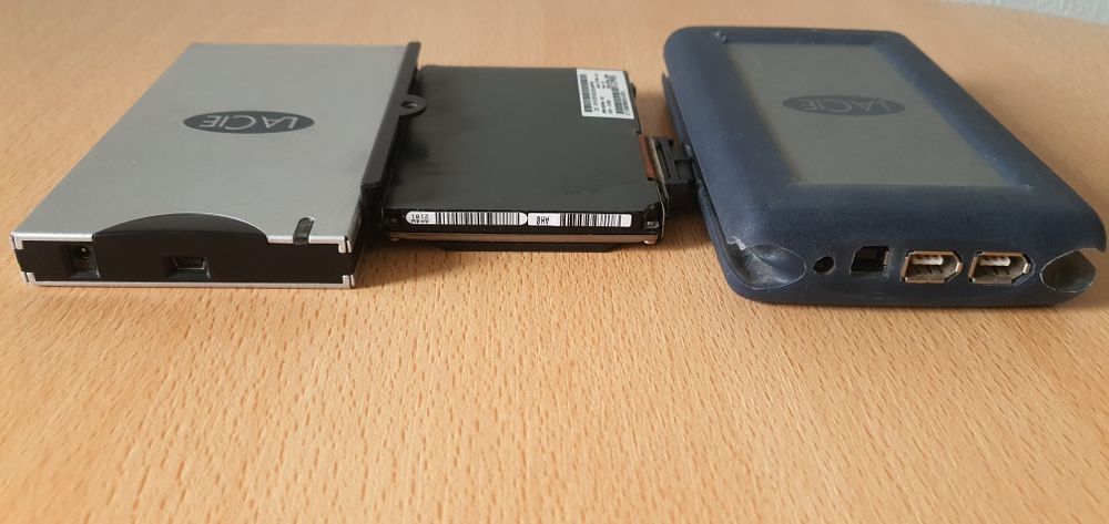Vând 3 hdd IDE...ATA