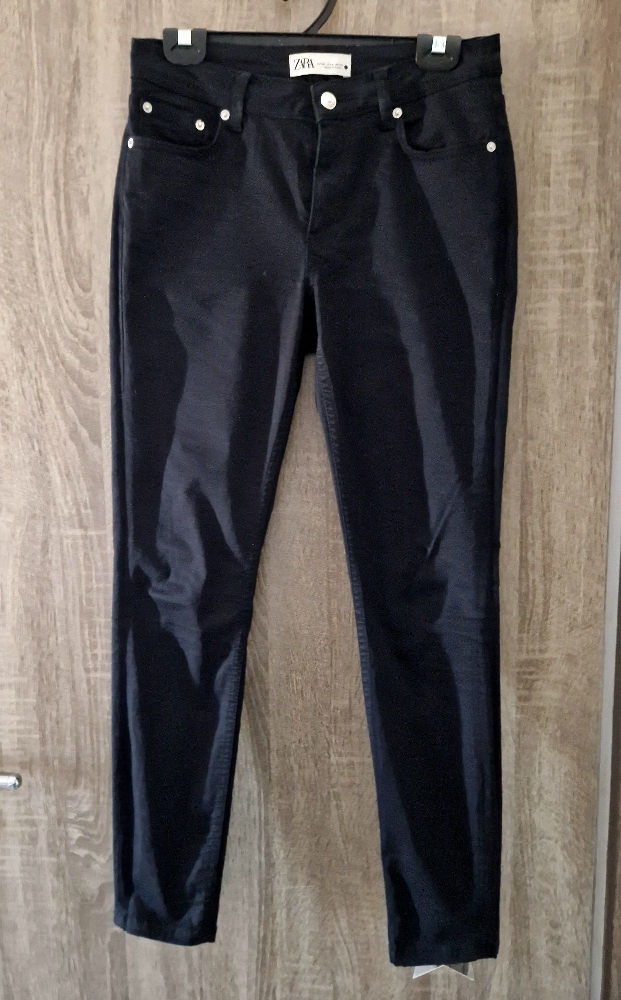 Blugi negri skinny ZARA