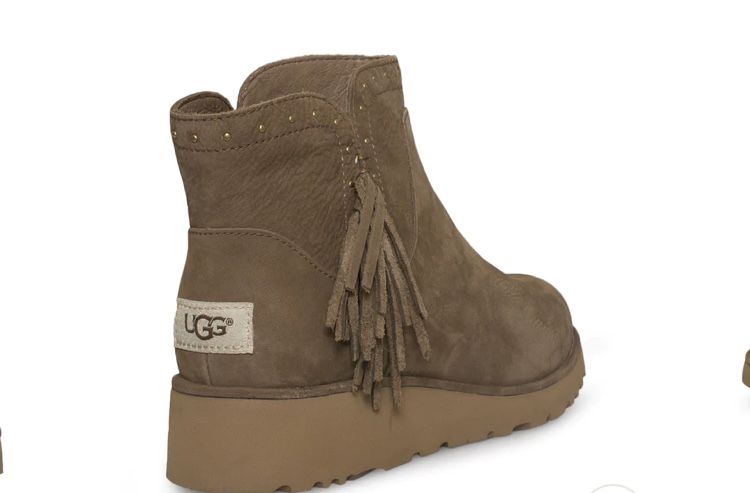 UGG-нови боти