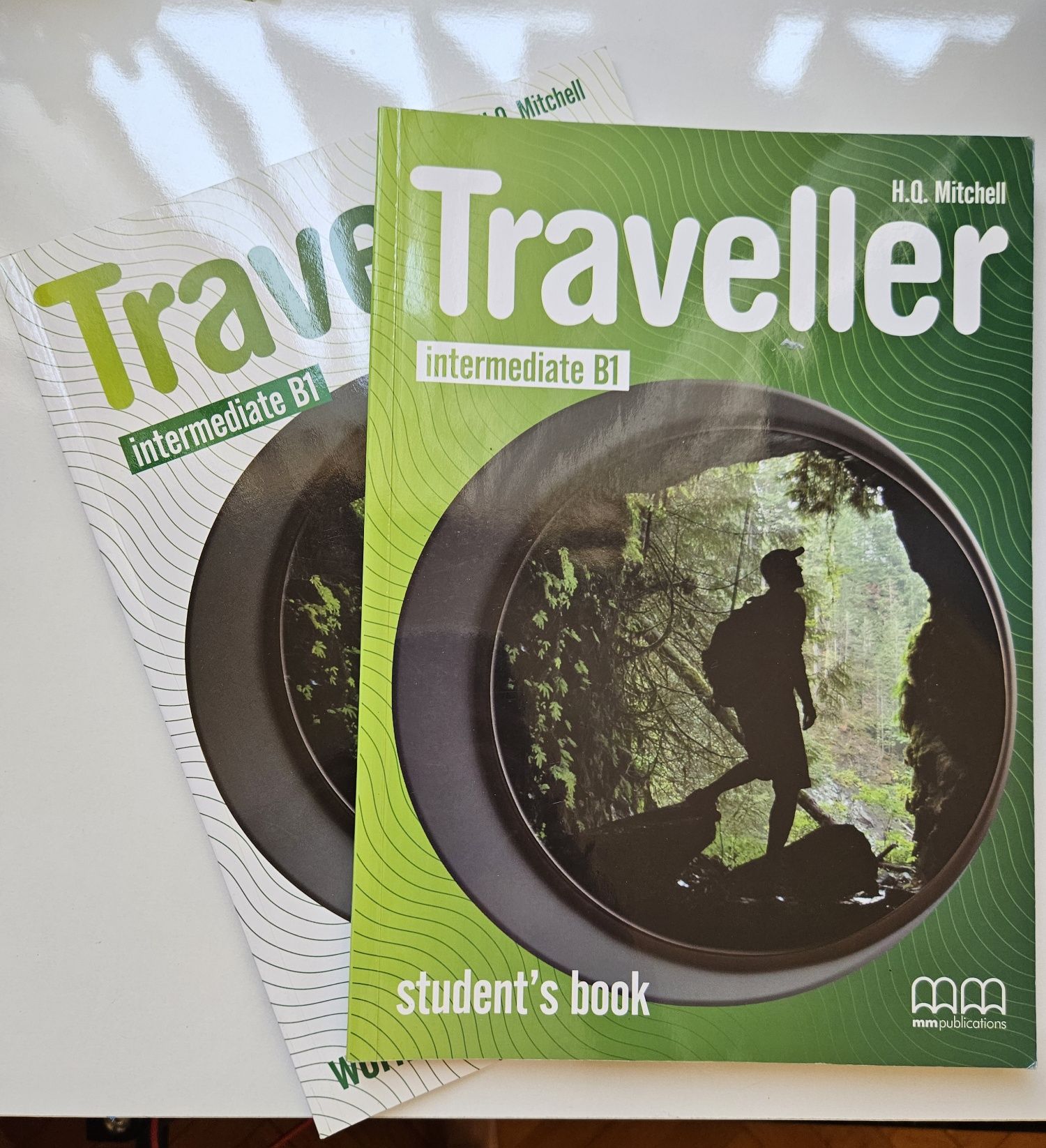 Учебник и учебна тетрадка по английски език Traveller B1 и B2