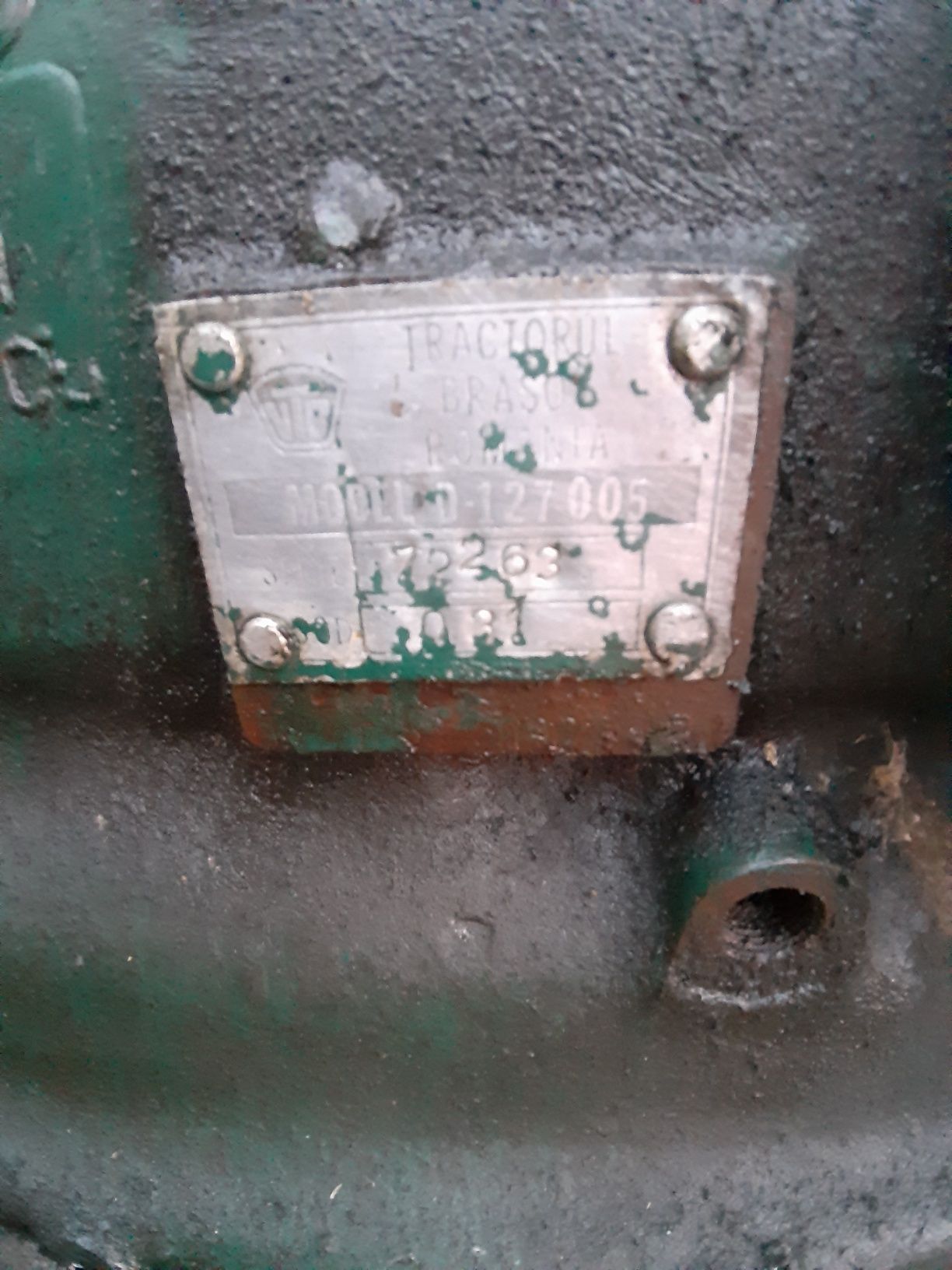 Vand Piese Motor Aro Brasov si  Tractor UTB 550