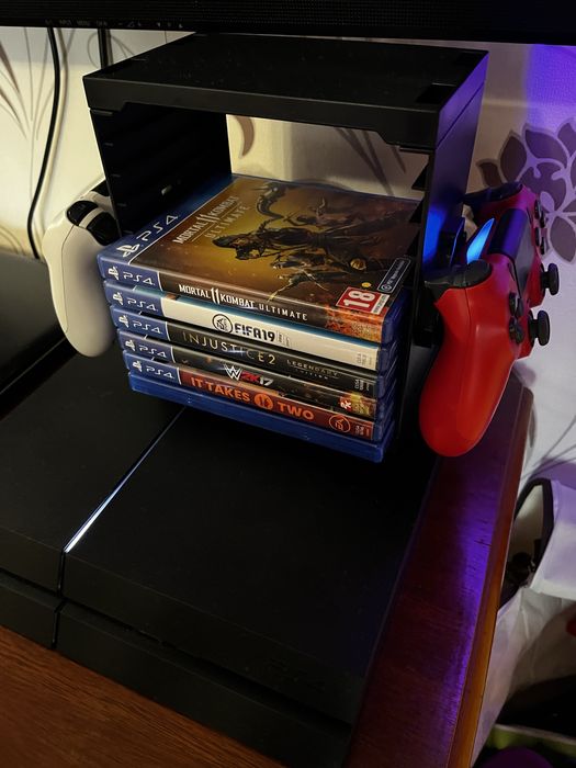 PlayStation 4 de 1TB in stare perfecta