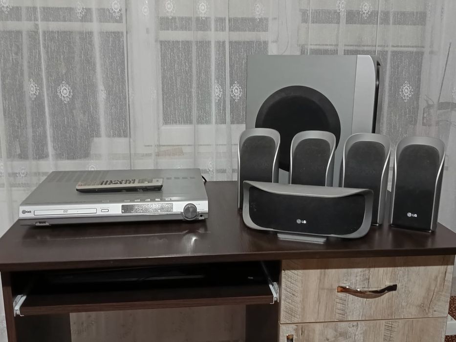 Vând Sistem Home Cinema LG LH-T751SB (Citiți descrierea vă rog)