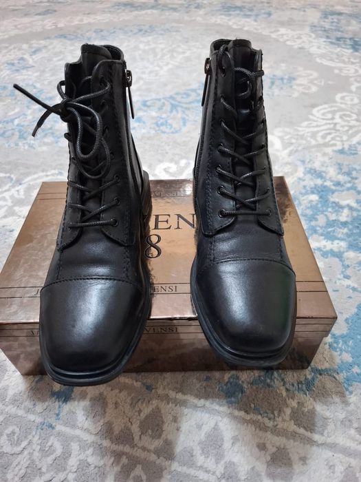 Продам ботиночки. 37 размер. Натуральная кожа осень.