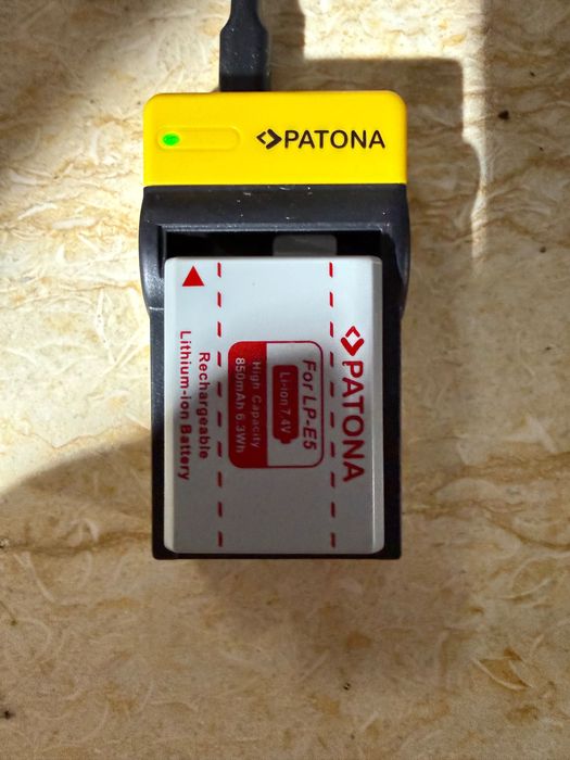 Vând cameră foto DSL Canon XSi