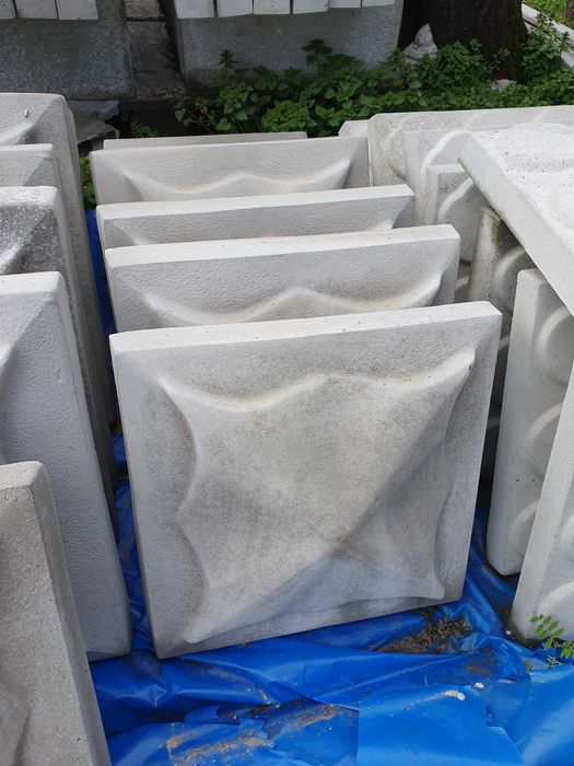 Capace beton coame dale piatra decorativa