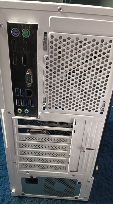 Pc  Gaming Gaming Intel Xeon E3-1230 v6 (i7 6700)