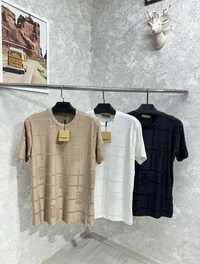 Compleu Burberry 
Culori și mărimi : 
Alb ; S,M,L,XL,XXL 
Crem ;S,M,L,