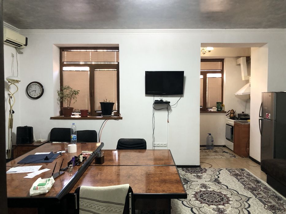 СРОЧНО! Продается одна кмнатная квартира в центре города.