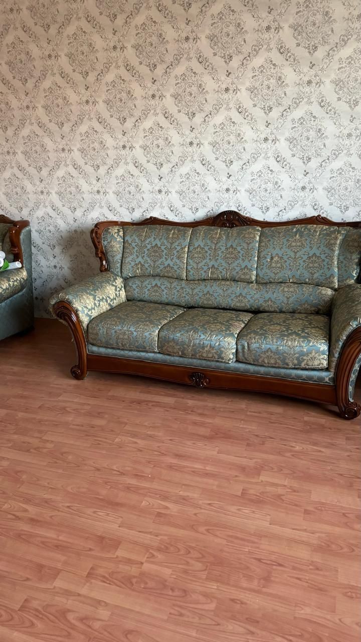 Продам диван троика