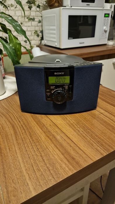 Sony Dream machine icf cd 823L