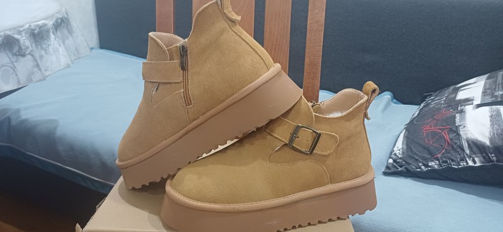 Продам угги зимние женские новые