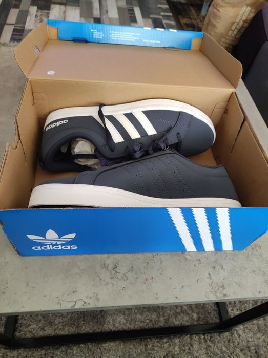 Кецове Adidas Англия