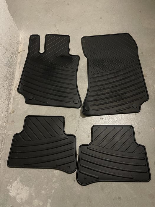 Оригинални гумени стелки за мерцедес / mercedes W212