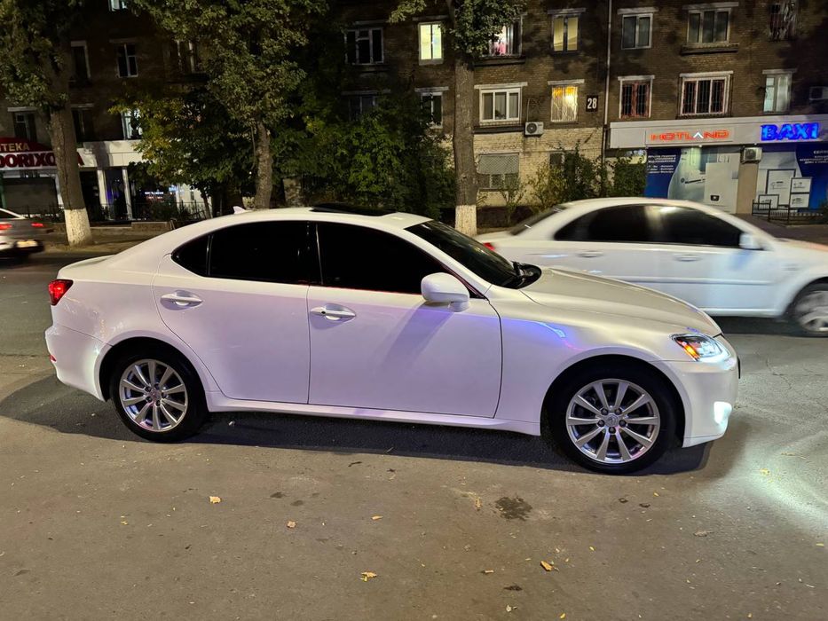 Lexus is 250 awd
