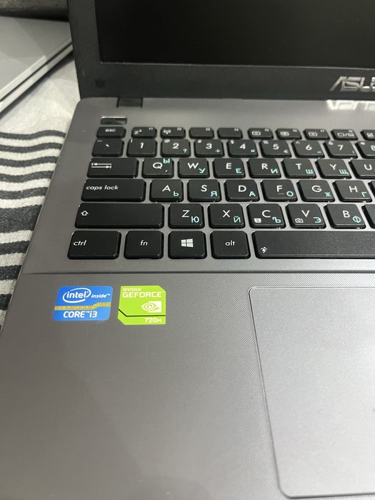 ASUS X550V 1tb - Перфектен