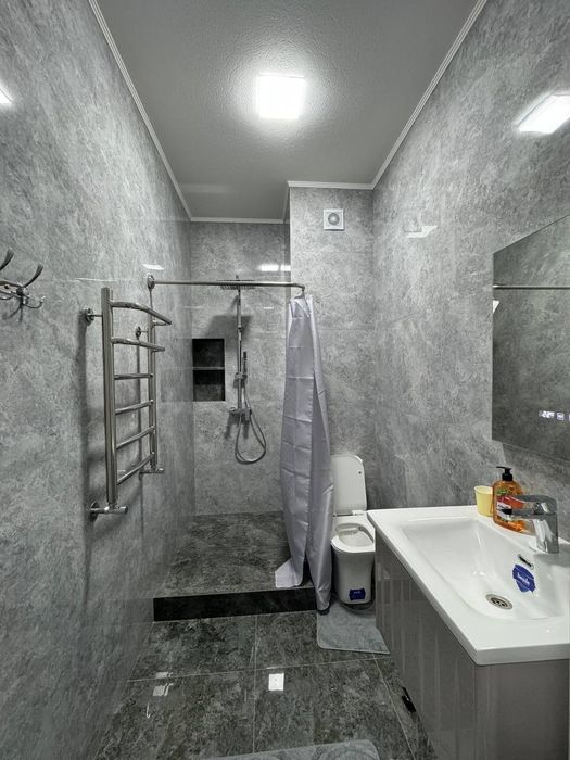Квартира сотилад Нурафшон 2/3/10 Ж/К Muslim House Мебель + Техника