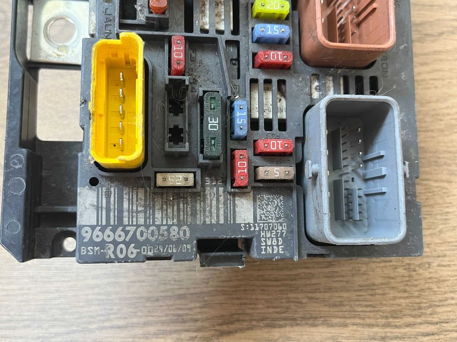 Бушонно табло Бушониера BSM-R06-00 БСМ-Р06-00 DELPHI Peugeot Citroen