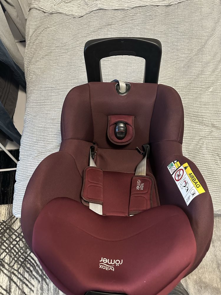 Scaun auto Isofix i-size Britax Romer Dualfix