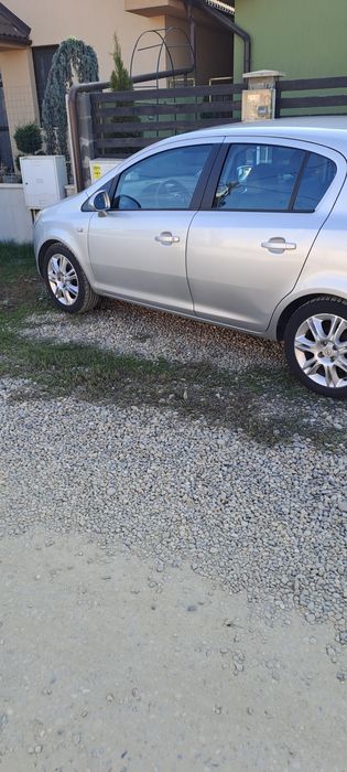 Opel corsa D automat
