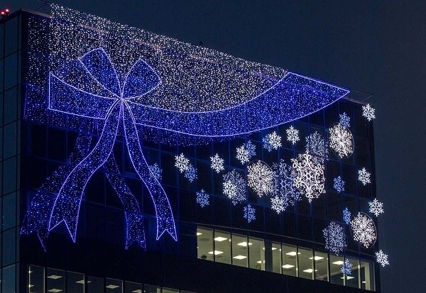 Оформление фасада на новый год