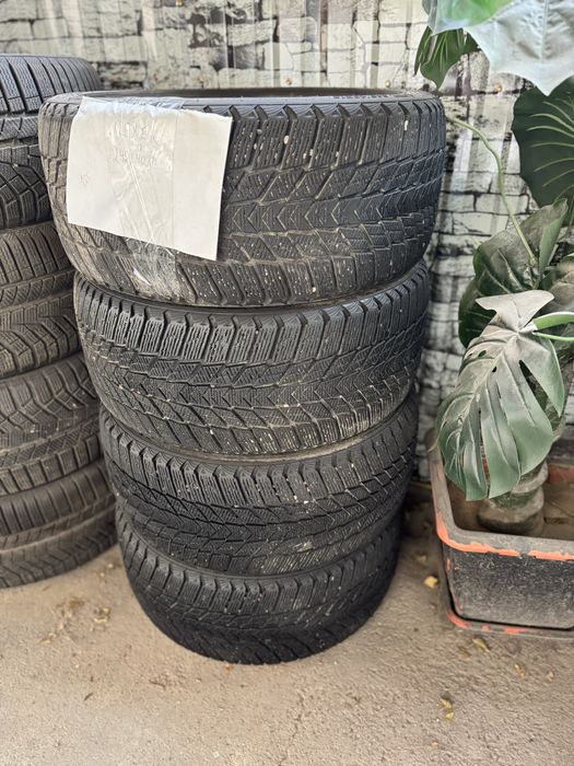 Nexen 245/40/18 зимняя липучка !