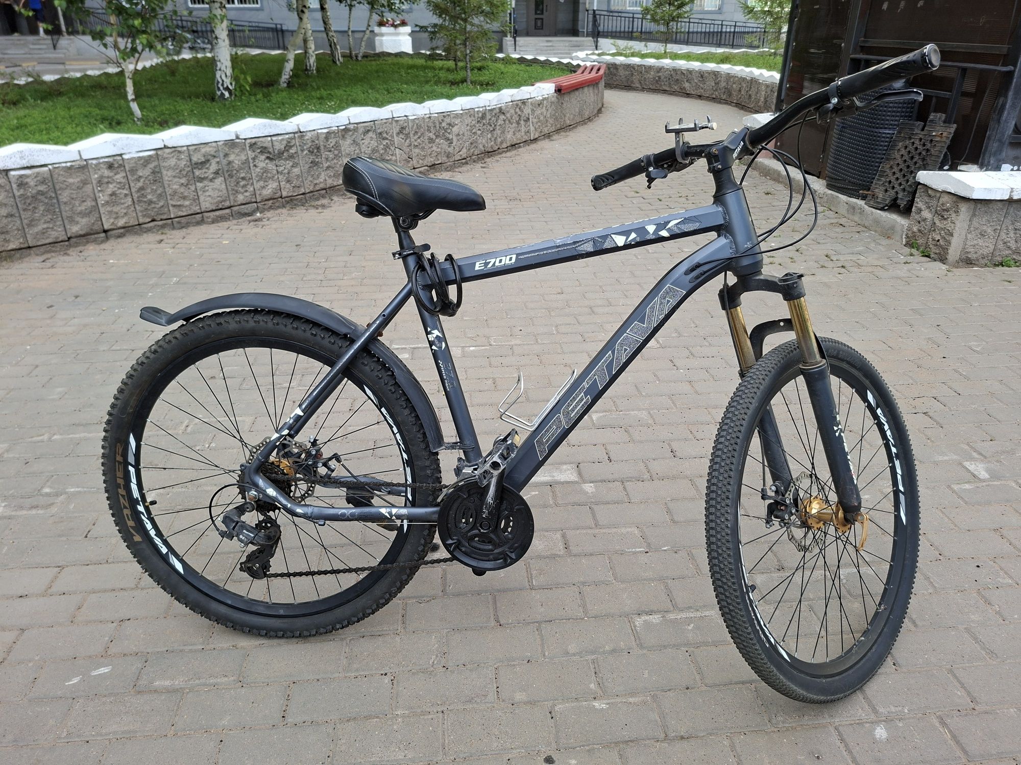 Продом велосипед petava e700