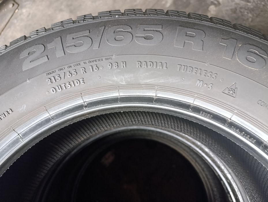Anvelope de iarnă 215 65 16 Continental