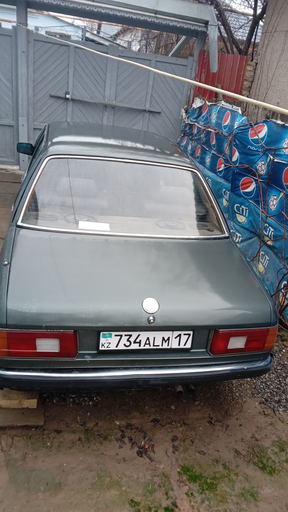 Продам BMW 7 E23