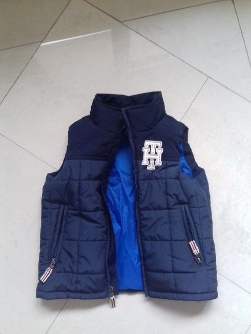 Подплатени маркови елеци за момчета: Tommy Hilfiger, Gymboree