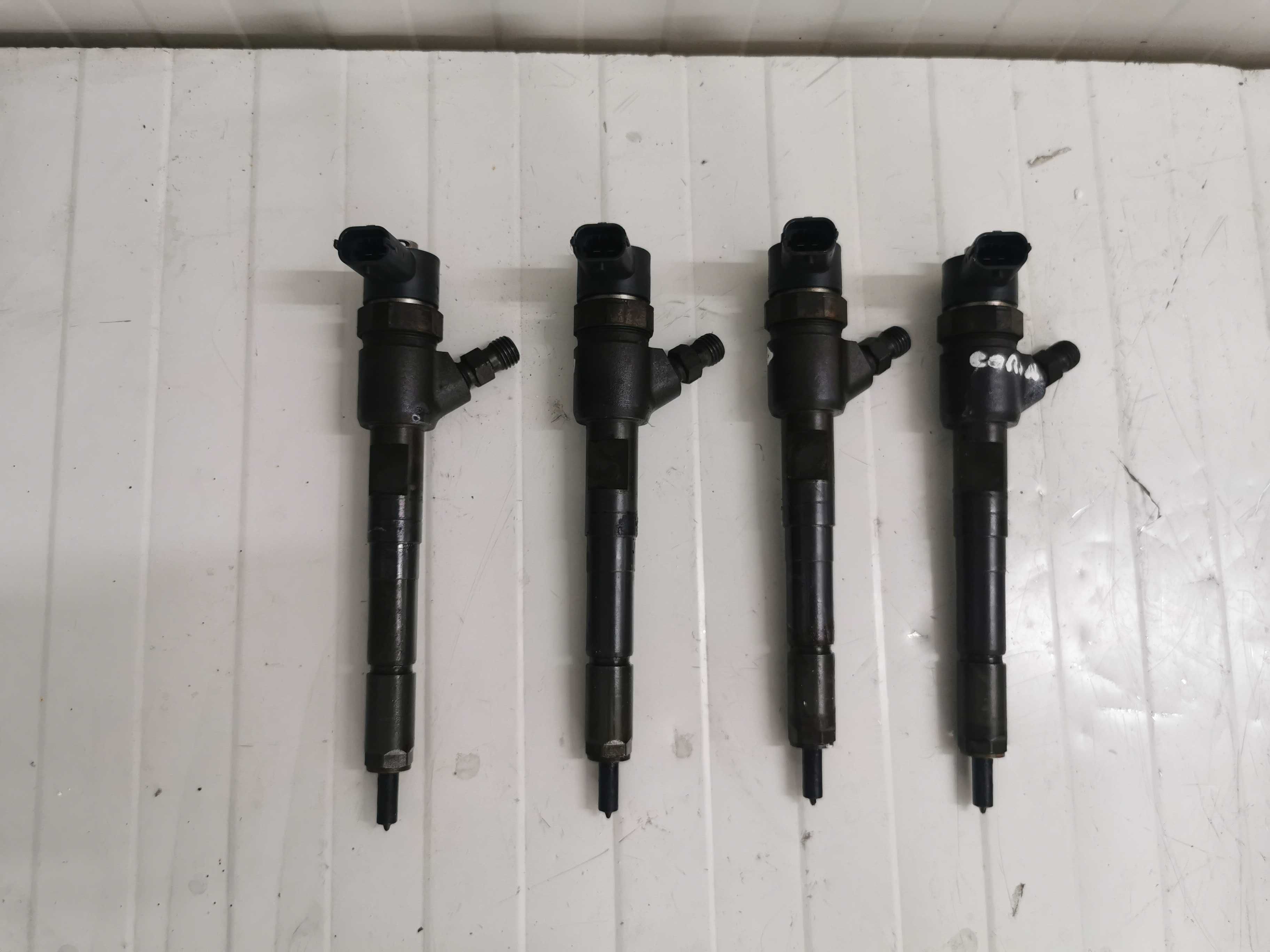 Injector Injectoare Opel Astra Corsa 1.3 cdti z13dtj Cod 0445110183