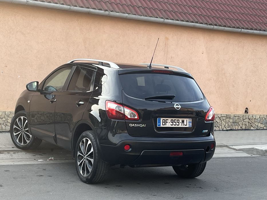 Vand Nissan Qashqai an fabricatie 2011 euro 5
