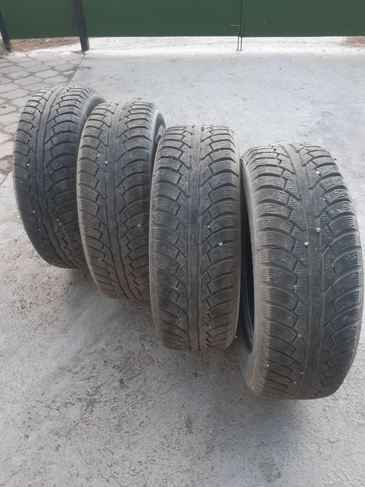 Зимние шины 215×70×16