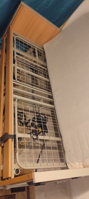 Pat de spital electric cu telecomandă + 2 saltele anti-escare