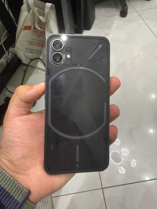 Nothing phone (1) только обмен на минимум Samsung S22 (2 сим)