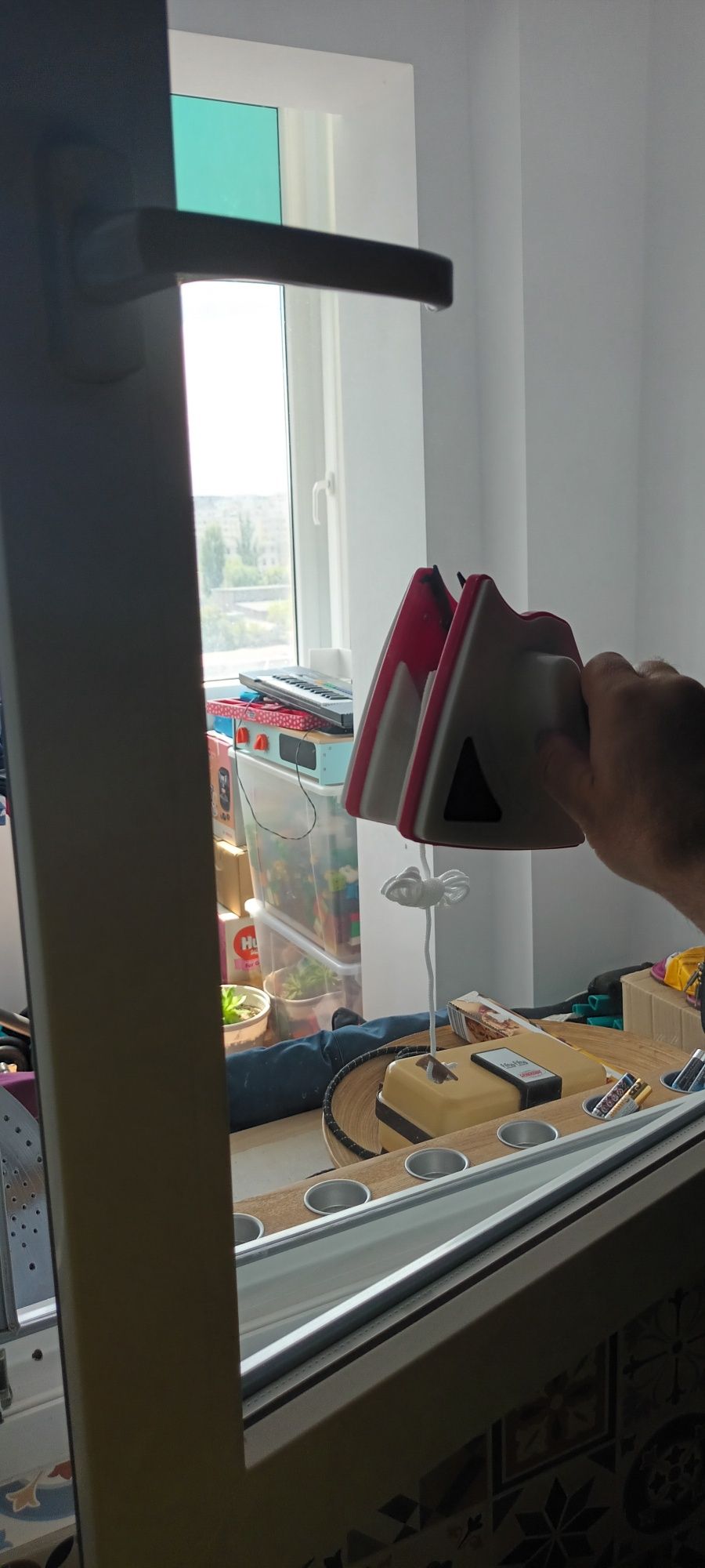 Stergator dublu magnet fe geamuri