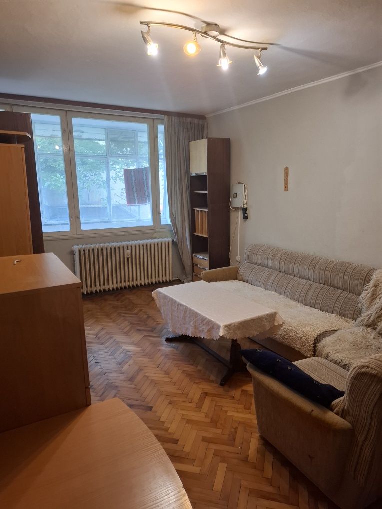Дава се под наем Двустаен апартамент в Казанлък - 74 кв.м за 204 € - Снимка #2