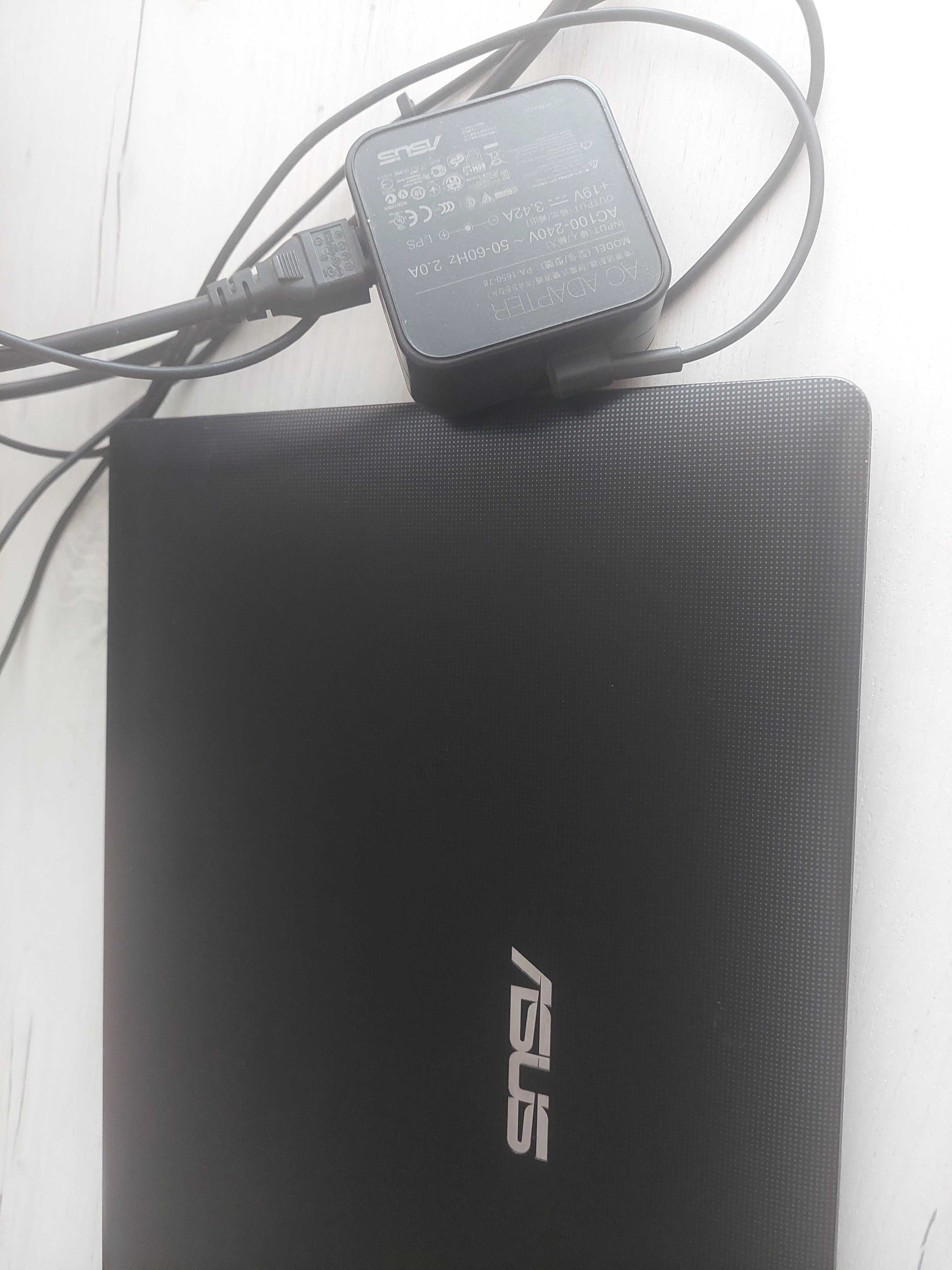 Лаптоп Asus използван