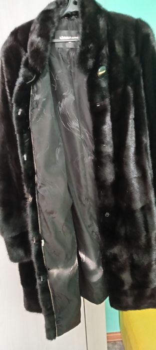 Продам очень качественную норковую шубу