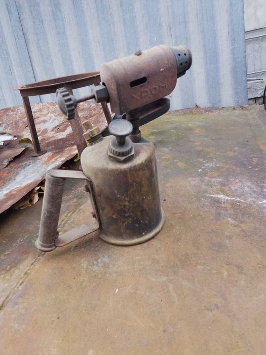 Продавам бензинова горелка