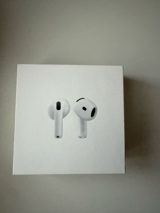 Cutie Airpods 4 + casca stanga ORIGINALE