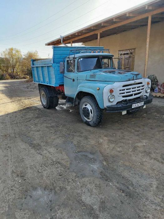 Зил (самосвал) Ишлаб чиқарилган йили 1988 йил. Техник ҳолати соз.