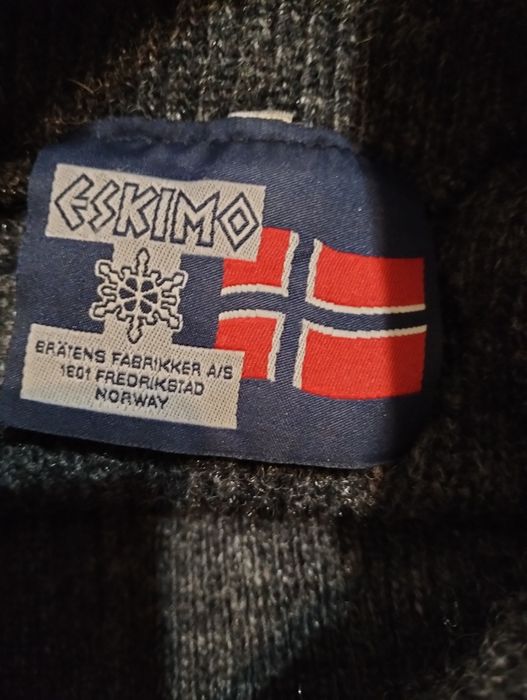 Pulovere din lână Volund și Eskimo mărime XL