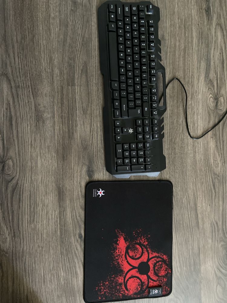 Tastatura gaming si mouse pad myria