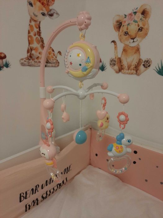 Музикална въртележка с дистанционно и прожектор