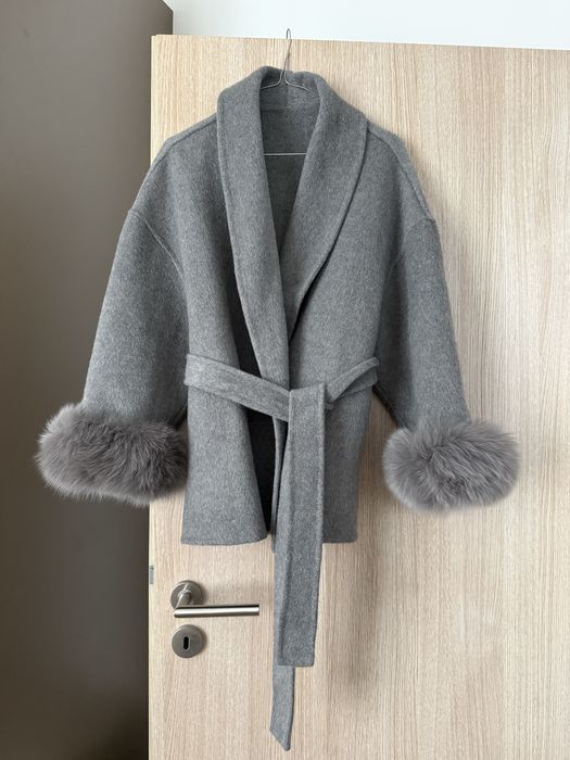 Палто от вълна и лисица