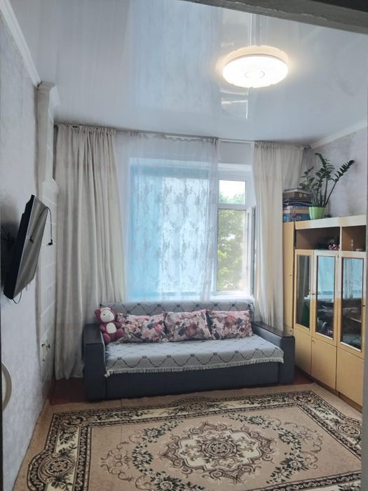 Продам 1ком кв печное отопление