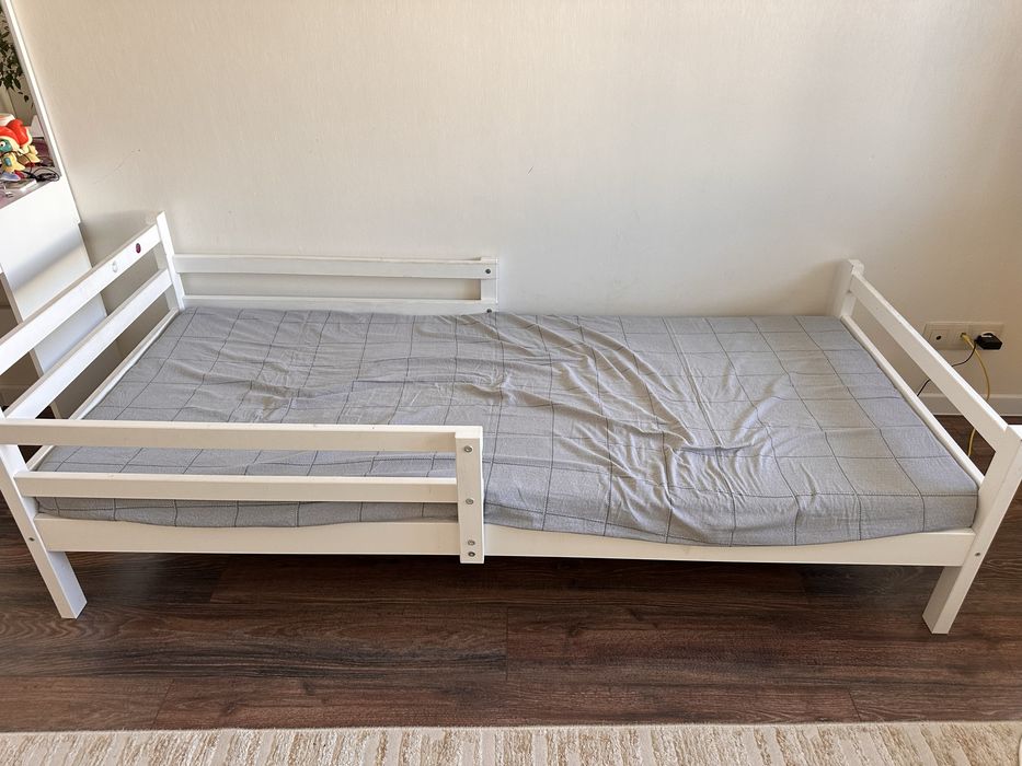 Отдам даром детскую кровать